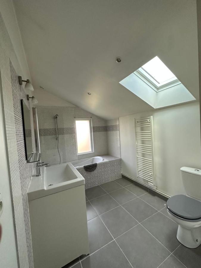 La Maison Des Declos Avec Parking Prive Bayeux Luaran gambar